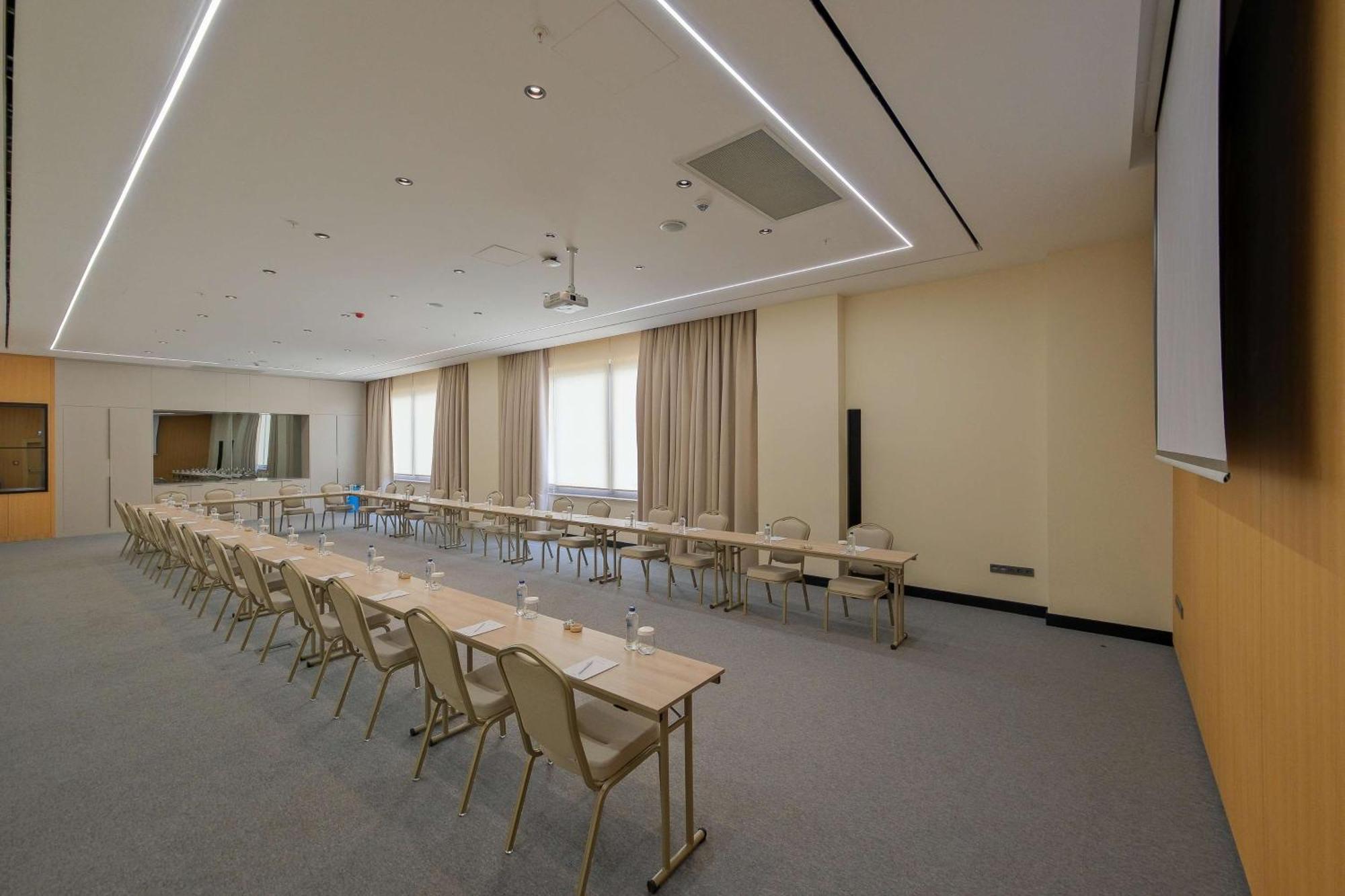 Radisson Hotel Mersin Esterno foto